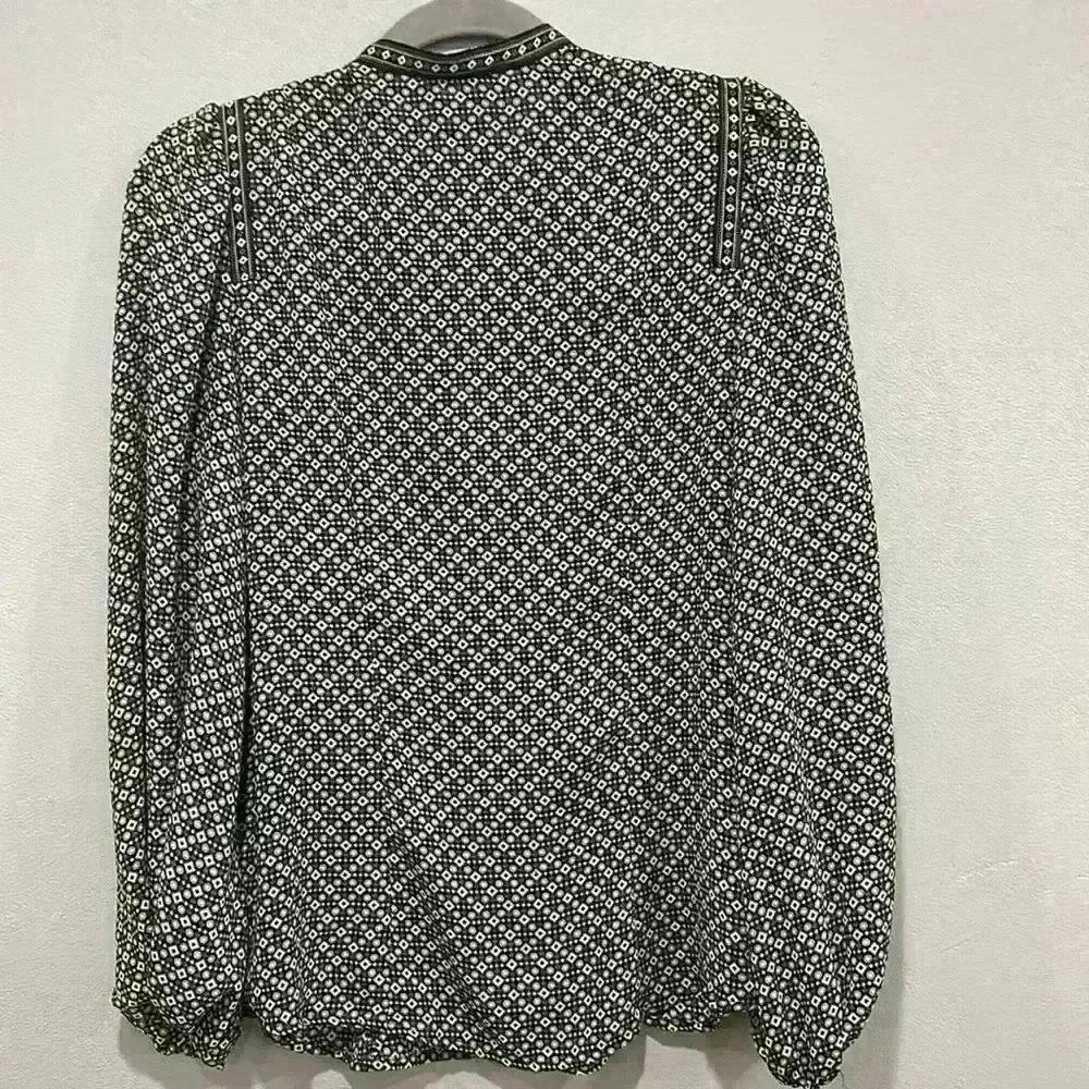 Max Studio balloon Long Sleeve Patterned Office Blouse Shirt size medium - Picture 4 of 6